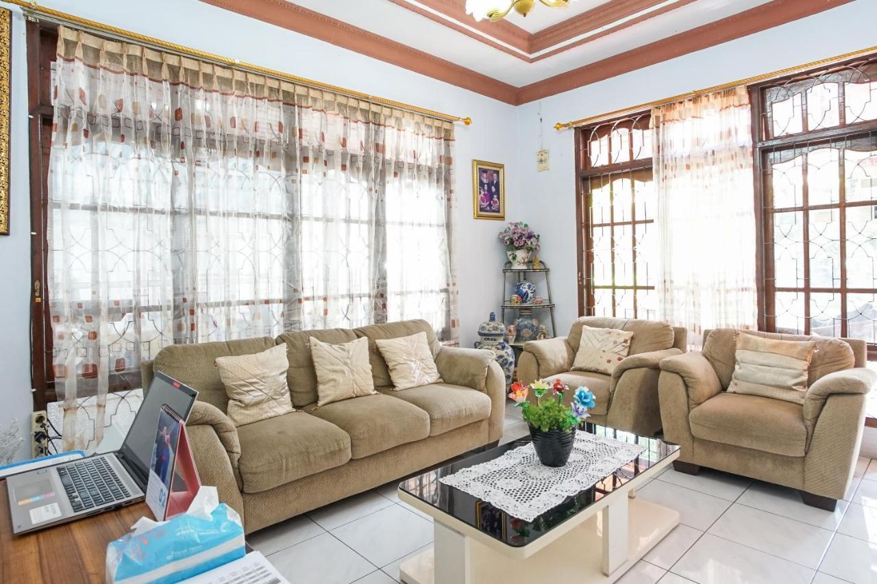 Pas Residence Manado Exterior photo